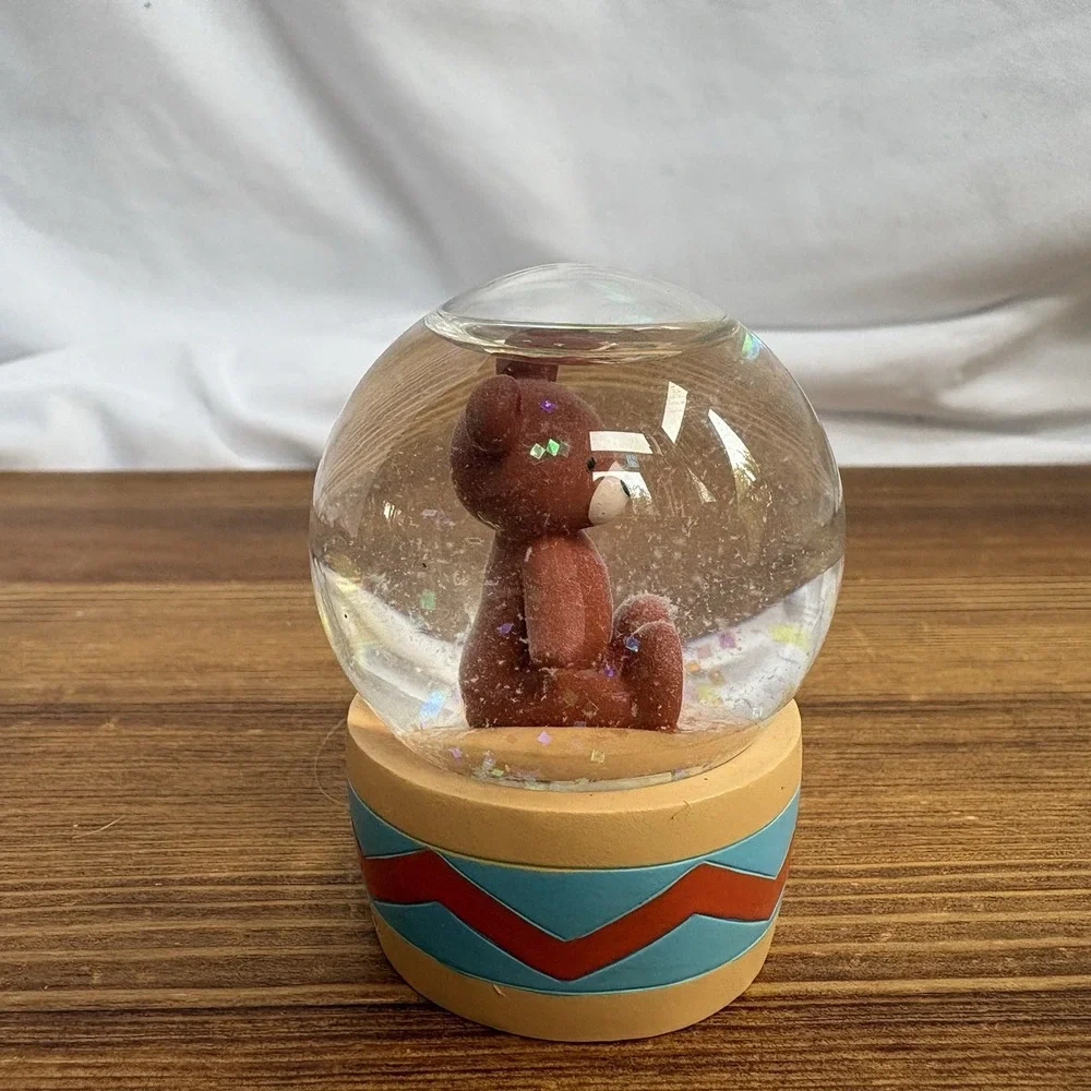 Disney Teddy Bear Mini Snow Globe Water Globe Gift Box Base Collectible 2.5